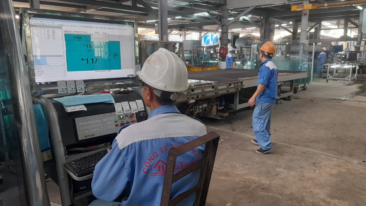 Tiêu chuẩn kính xây dựng z3577688029025 0f3c721393631b274060f515b76154c0