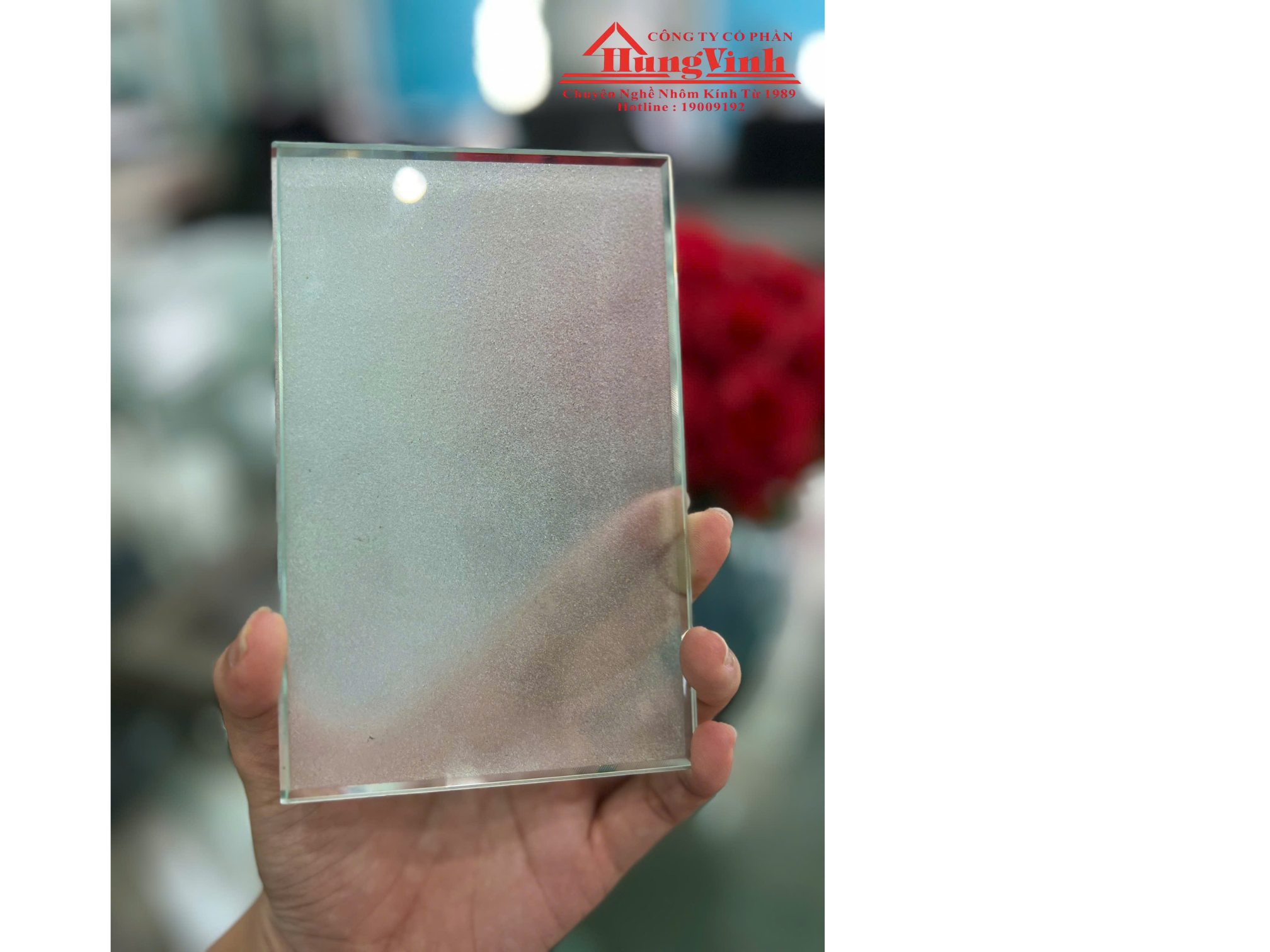 Kính mờ Nano - Giải pháp không gian hiện đại, riêng tư và sang trọng 4